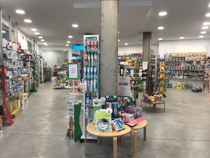 Vista del interior de la farmacia